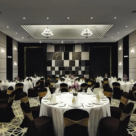 Moevenpick Hotel Sukhumvit 15 Bangkok-3