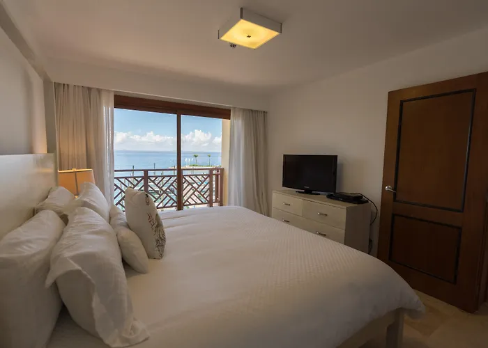 The Bannister Hotel & Yacht Club By Mint Samaná