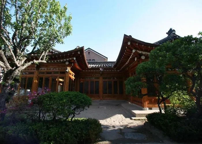 Bonum 1957 Hanok And Boutique Seúl