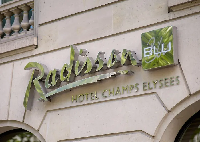 Radisson Blu Champs-Elysées, París