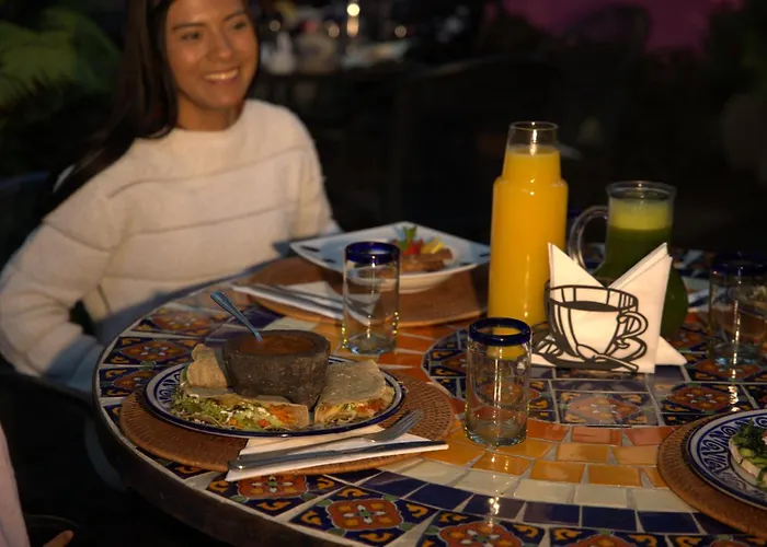 Mesón De Leyendas Breakfast&Downtown Valle de Bravo