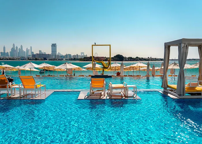 C Central Hotel And Resort The Palm Dubái