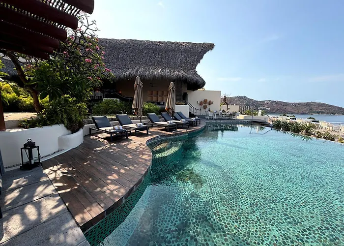 Tentaciones Hotel&Lounge Pool - Adults Only Zihuatanejo