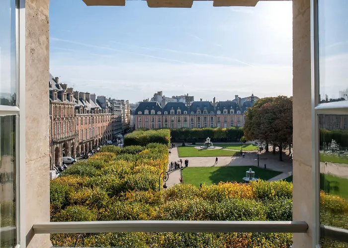 Hotel Cour Des Vosges - Evok Collection París